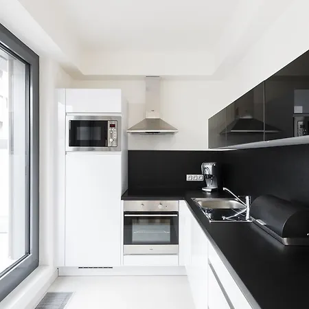 Days - Luxurious In Trendy Zizkov Lejlighed
