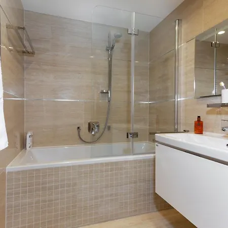 Days - Luxurious In Trendy Zizkov Lejlighed